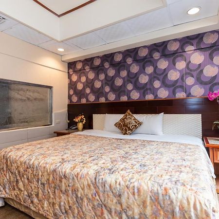 Yi Pin Business Hotel Таоюань Екстер'єр фото