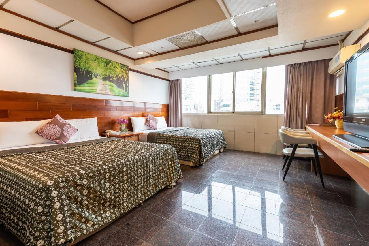 Yi Pin Business Hotel Таоюань Екстер'єр фото