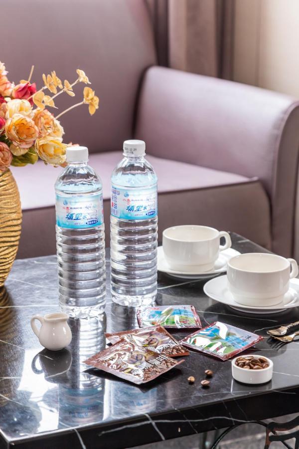 Yi Pin Business Hotel Таоюань Екстер'єр фото