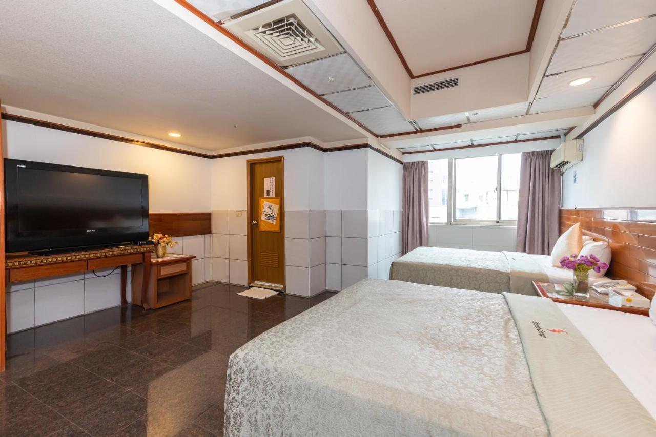 Yi Pin Business Hotel Таоюань Екстер'єр фото