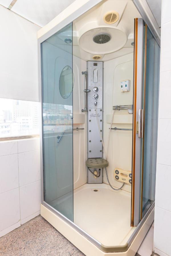 Yi Pin Business Hotel Таоюань Екстер'єр фото