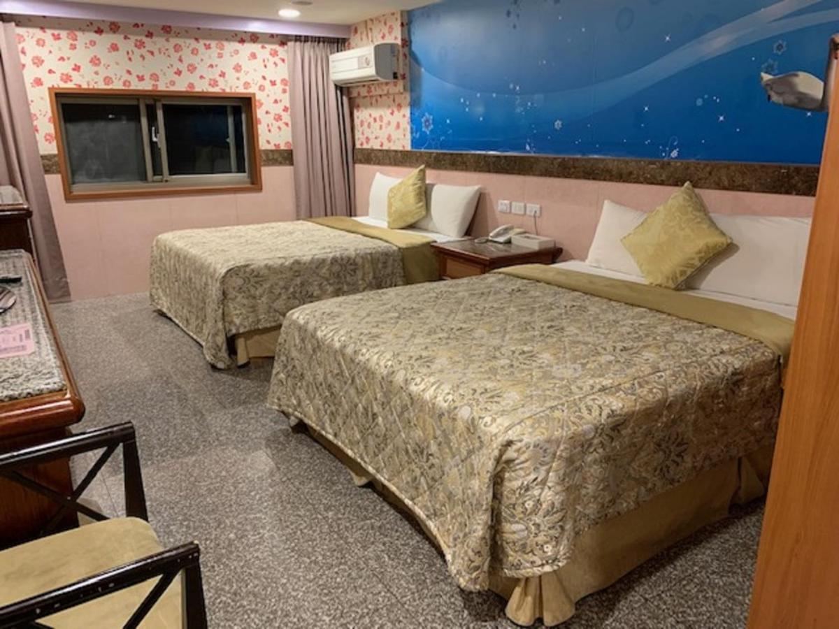 Yi Pin Business Hotel Таоюань Екстер'єр фото