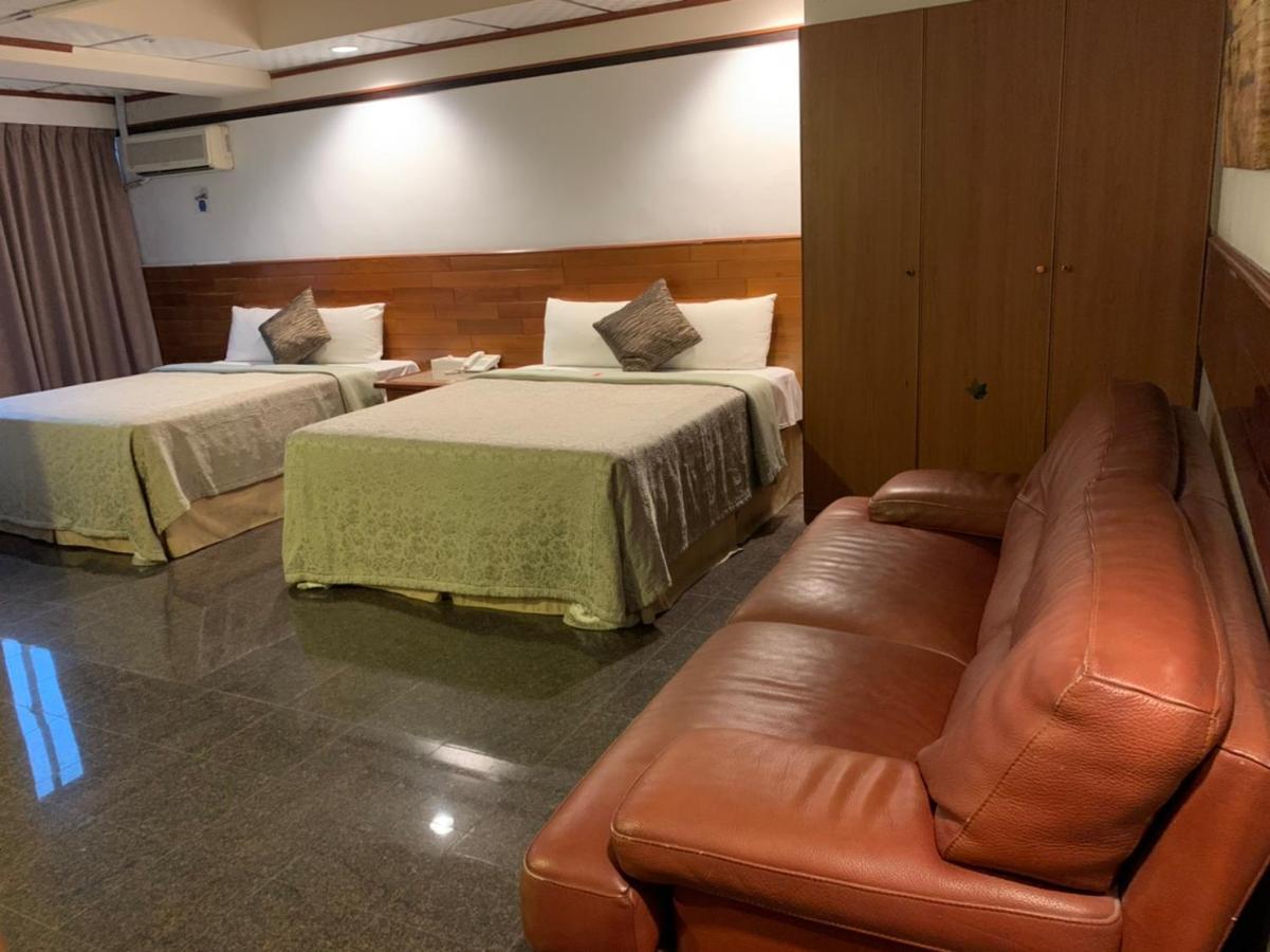 Yi Pin Business Hotel Таоюань Екстер'єр фото