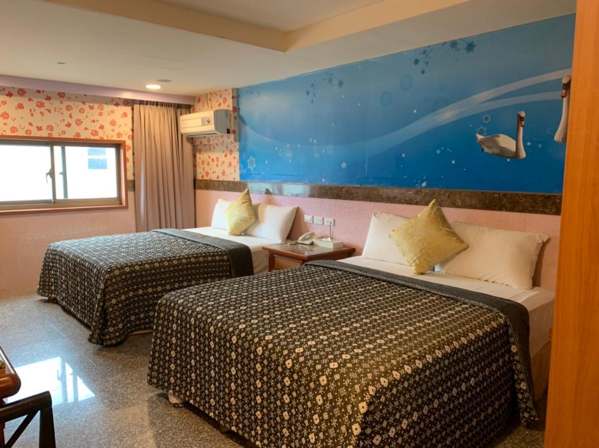 Yi Pin Business Hotel Таоюань Екстер'єр фото
