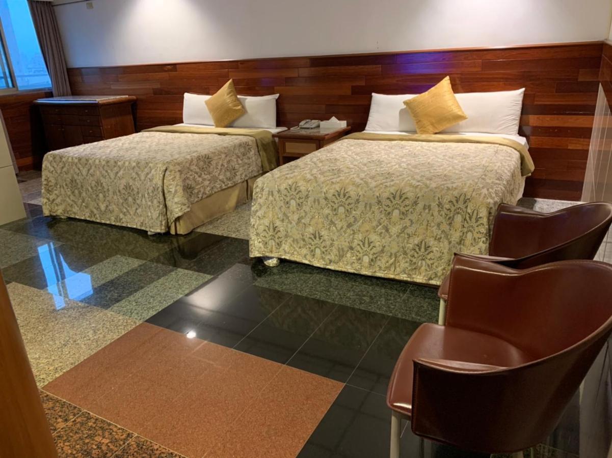 Yi Pin Business Hotel Таоюань Екстер'єр фото